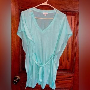 C Label aqua color v neck shirt with belt perfect for spring or summer size M